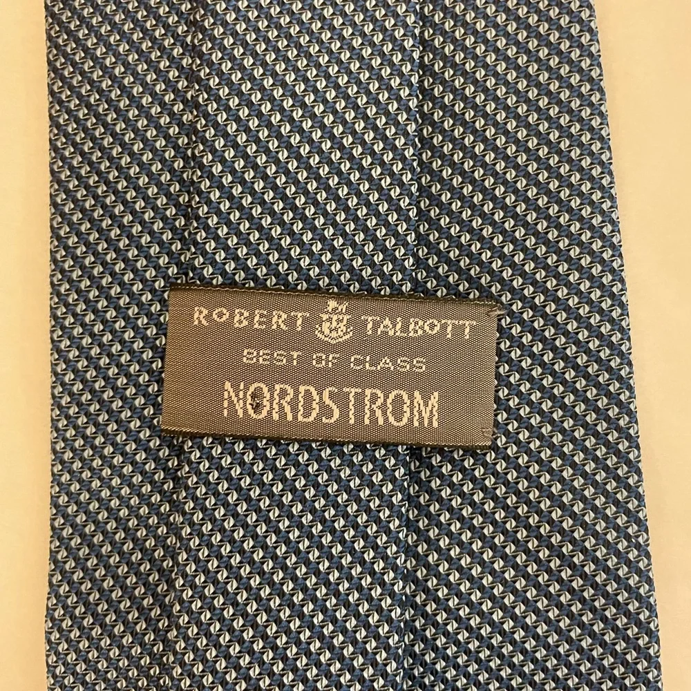 ROBERT‎ TALBOTT BEST OF CLASS Textured Woven Silk Power Tie in Blue